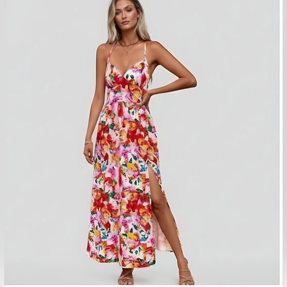 By Design Dresses & Skirts - LAST ONE 🔥 Floral Midi Dress With Side Slit